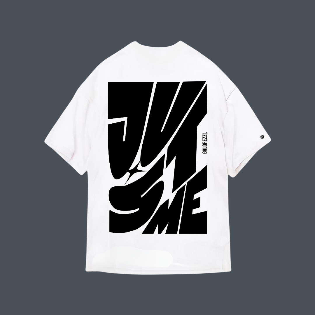 Camiseta Oversized Branca Just Me