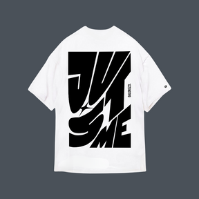 Camiseta Oversized Branca Just Me