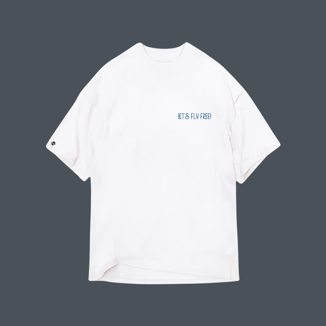 Camiseta Oversized Branca Let`s Fly Free